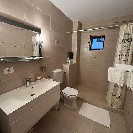 Brown Apartament